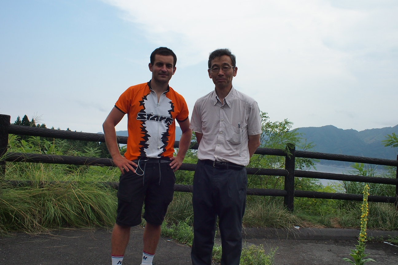 По следам трагедии 3.11: на крыше дома